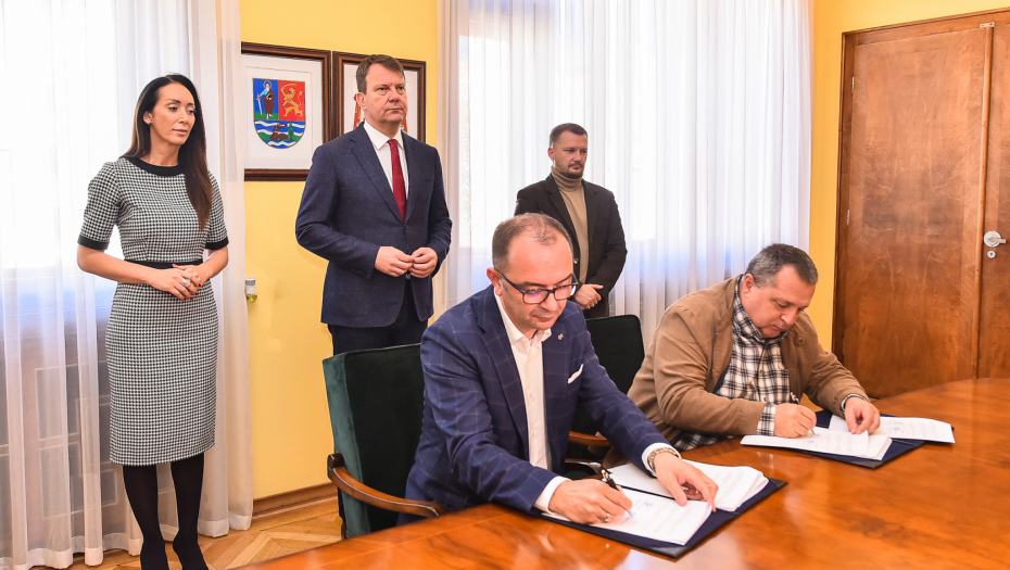 Mirović prisustvovao potpisivanju Ugovora za pripremu projektne dokumentacije za sveobuhvatno uređenje Sremskih Karlovaca