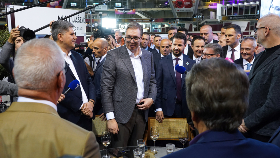 VUČIĆ: Problem sa Poštom mogao da se reši ranije