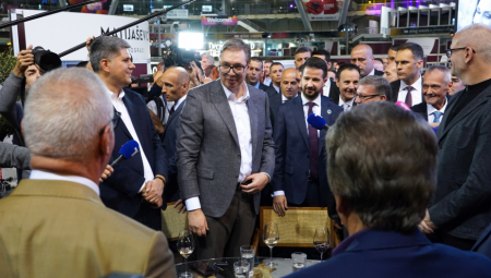 VUČIĆ: Problem sa Poštom mogao da se reši ranije