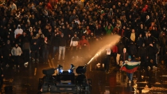 HAOS U SOFIJI Najmanje 12 osoba povređeno u sukobima navijača i policije