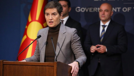 "ĐILAS JE REKAO DA SE POVLAČI IZ POLITIKE KAD PLATA PREĐE 800 EVRA" Brnabić: Gde je sad kad su 830?