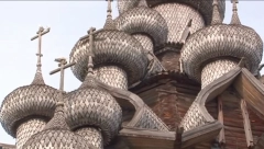 UKRAJINCI SA OKLOPNJACIMA UPALI U DREVNI PRAVOSLAVNI MANASTIR Opsadno stanje nakon dolaska SBU (FOTO)