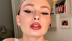 TATA JOJ JE SLAVNI MUZIČAR, A ONA ZARAĐUJE OD MANIKIRA Ćerka Gorana Bregovića živi kao sav normalan svet