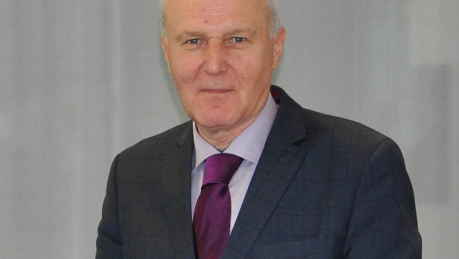 MILOV BATINAŠ SRBA PAO ZBOG ŠVERCA CIGARETA Uhapšen bivši direktor Uprave policije Crne Gore