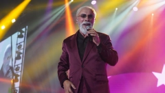 SVAŠTA MI SE IZDEŠAVALO ZA OVIH 8 GODINA! Dino Merlin na trenutak prekinuo koncert i izneo brutalno priznanje
