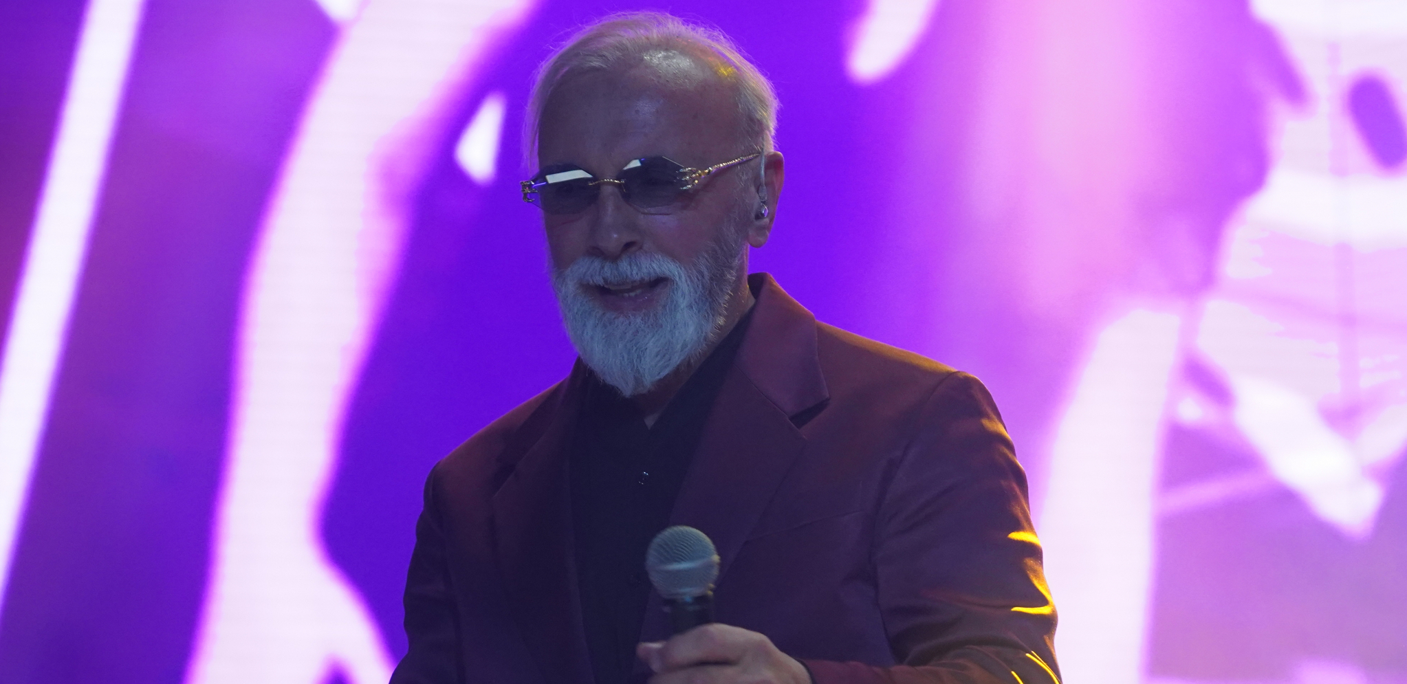 DINO MERLIN ŽIVI U TOLIKO SKROMNOJ KUĆI DA NIKO NE MOŽE DA VERUJE Daleko je od luksuza i raskoši, a ima milione