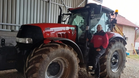 RADIŠA IZ CEROVCA OBRAĐUJE 200 HEKTARA Bavi se ratarstvom i stočarstvom, ima farmu od 250 ovaca