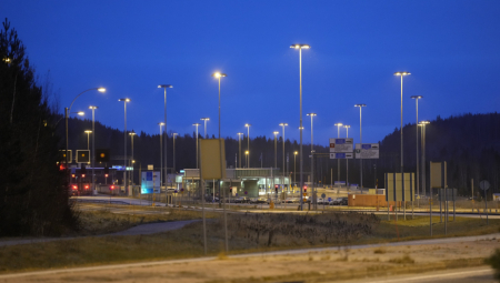 TRI DANA PAKLA ZA FINCE Zatvoreni vrtići, škole, fabrike, ne radi prevoz