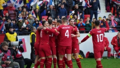 "ORLOVIMA" PAO KAMEN SA SRCA Pogledajte kako su fudbaleri Srbije proslavili odlazak na EURO (VIDEO)