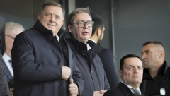 VUČIĆ BODRI ORLOVE U LESKOVCU Predsednik Srbije pruža podršku fudbalerima u borbi za plasman na EURO u Nemačkoj (VIDEO)