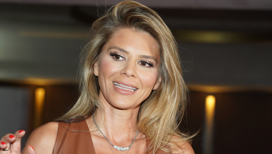 "MOĆAN, USPEŠAN I BOGAT" Melina Džinović se iselila iz Srbije, a Alo! otkriva sve o njenom emotivnom partneru