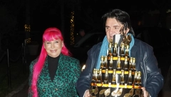 LUSTERI OD KRISTALA, OGROMAN BAZEN I RAJ NA ZEMLJI! Zavirište u raskošnu vilu Zorice Brunclik u Krnjači, ovo ne može svako da priušti!