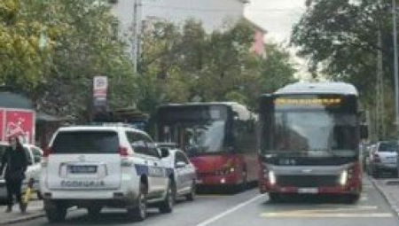 "PRIBIJAO SE UZ MENE, OVO MI JE RADIO" Studentkinju iz Beograda napao manijak, i to u busu 31!