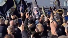 GROMOGLASAN DOČEK ZA DEVETU BOJNU HOS-a Ustaške pesme i "Za dom spremni" u Vukovaru! (VIDEO)