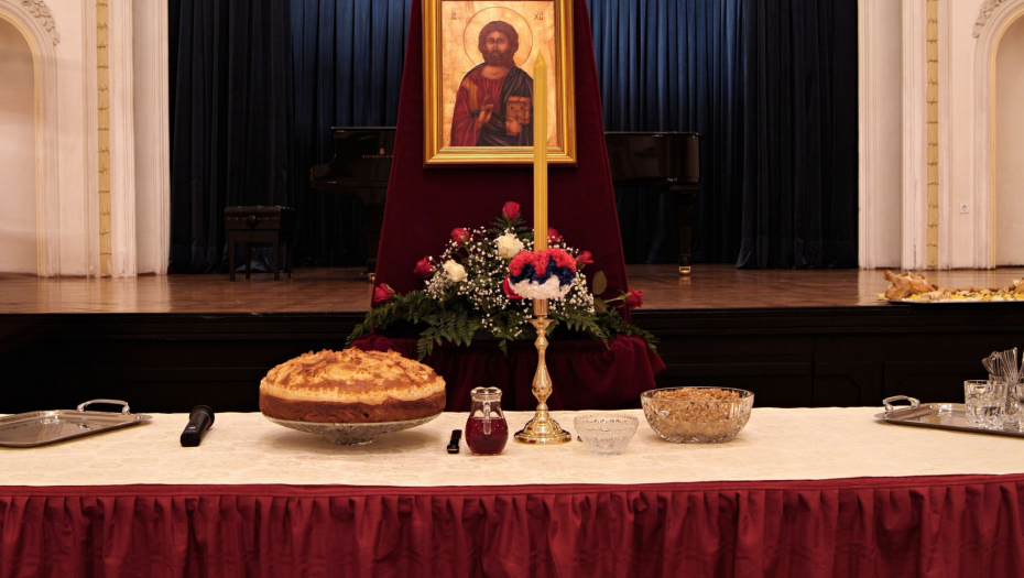 DANAS JE JEDNA OD NAJVEĆIH SRPSKIH SLAVA Da li znate gde treba gosti da sede i da li domaćin sve vreme mora da stoji?