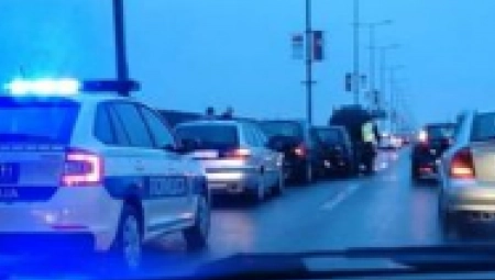 NOVA EPIZODA KIŠA I BEOGRAĐANI! Opet lančani sudar, učestvovala četiri automobila (FOTO)