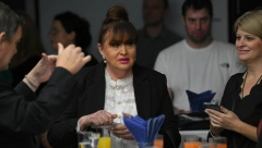 PAZITE KAD PRELAZITE SA POSNE NA MRSNU HRANU Dr Nada Macura otkriva šta treba jesti za i posle Božića, da ne bi napravili štetu organizmu