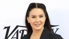 NE STIDI SE SVOJE KILAŽE Nakon uvredljivih komentara Lana Del Rej ponosno pokazala svoje telo i nama je prelepa