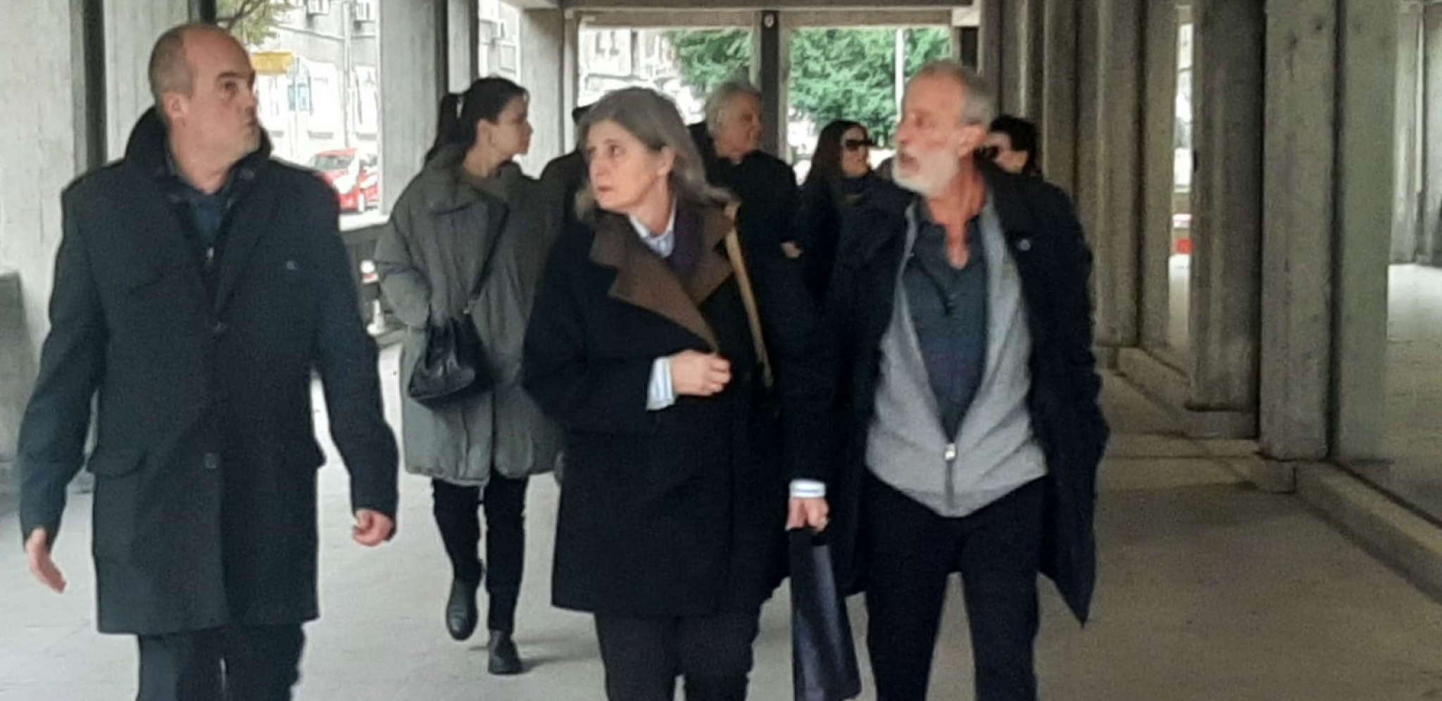 MIKA STIGAO U SUD Počinje suđenje učitelju glume (VIDEO)