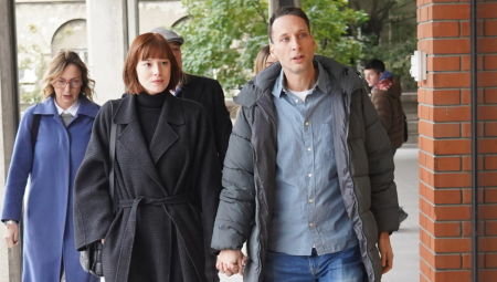 MILENI SE SLOŠILO NA SUĐENJU, DEČKO IZ BEOGRADSKOG SINDIKATA SKOČIO DA JOJ POMOGNE Drama na ročištu učitelju glume Miki Aleksiću