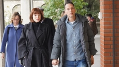 MILENI SE SLOŠILO NA SUĐENJU, DEČKO IZ BEOGRADSKOG SINDIKATA SKOČIO DA JOJ POMOGNE Drama na ročištu učitelju glume Miki Aleksiću