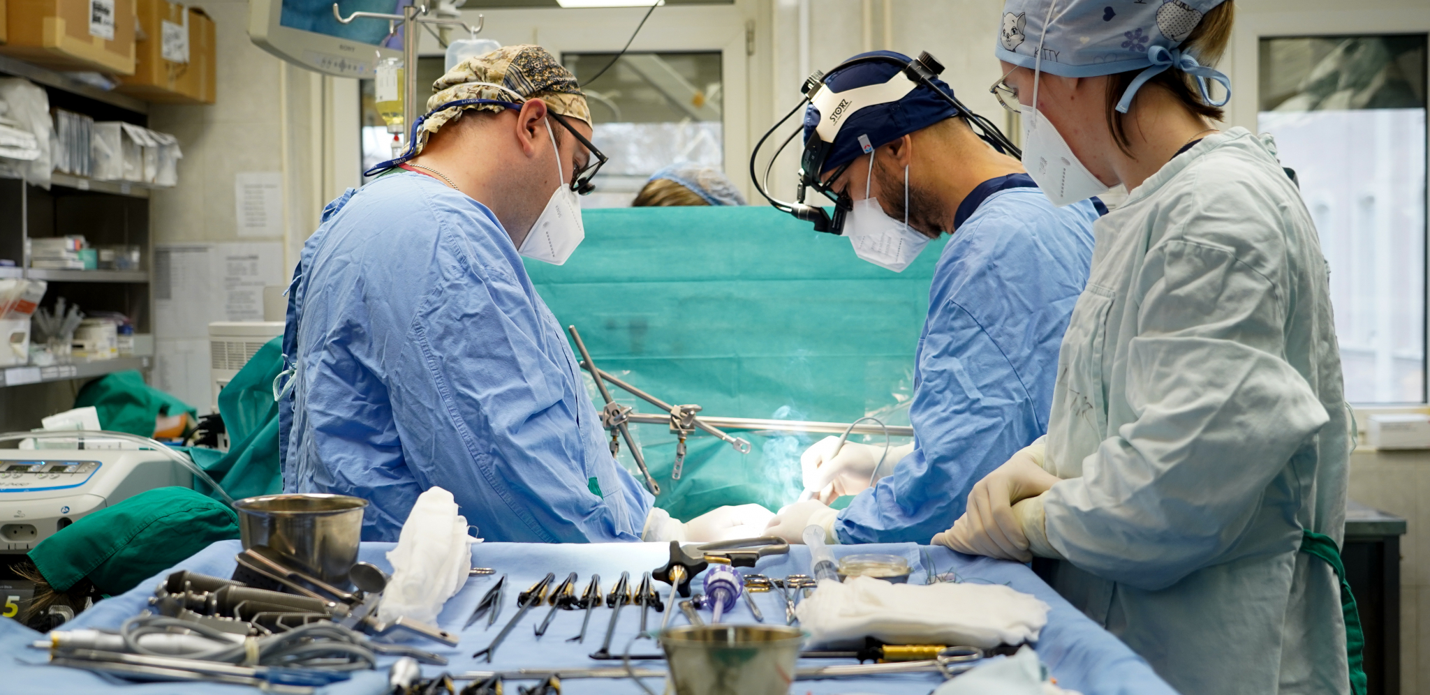 PROBUDIO SE USRED OPERACIJE PLUĆA, A REČI HIRURGA NIKADA NEĆE ZABORAVITI: "Gledao sam kako mi se hirurške stezaljke zabijaju u rebra"