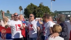 OKUPACIJA MALAGE Evo šta su naši navijači pevali Novaku (VIDEO)