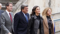 KEŽUAL STAJLING KRALJICE LETICIJE ZA ČISTU DESETKU Spojila trendi komade, svi su gledali u ono šta je obula