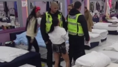 UČESNICE NA IVICI TUČE Obezbeđenje hitno uletelo, alarmantno stanje u rijalitiju!