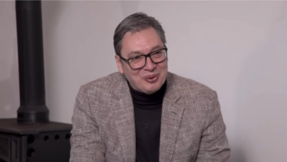 HIJENE SU HIJENE, ALI LAV JE LAV Nezavisni novinar zapalio mreže: Ovako opozicija napada Vučića (FOTO)