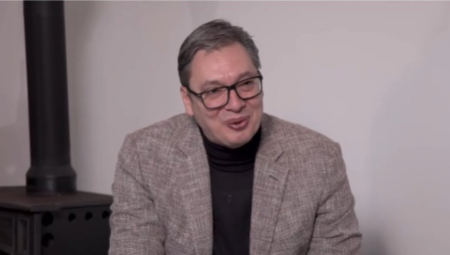 HIJENE SU HIJENE, ALI LAV JE LAV Nezavisni novinar zapalio mreže: Ovako opozicija napada Vučića (FOTO)