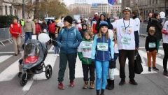 STARTOVALI I NAJMLAĐI TRKAČI Početak porodične trke na 4. Beogradskom polumaratonu (VIDEO)