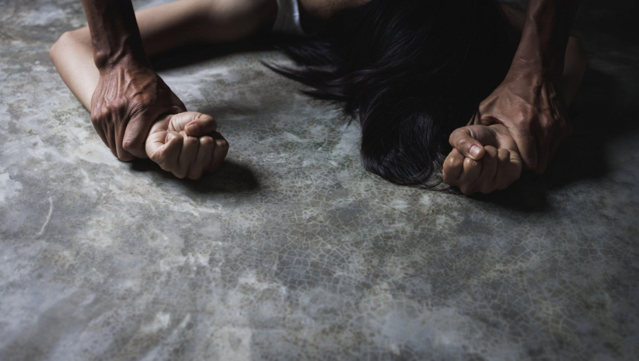 MONSTRUM SILOVAO KUMČE SKORO DESET GODINA! Otkriveno da se IŽIVLJAVAO i nad njegovim sestrama - čuvao snimke zlostavljanja!