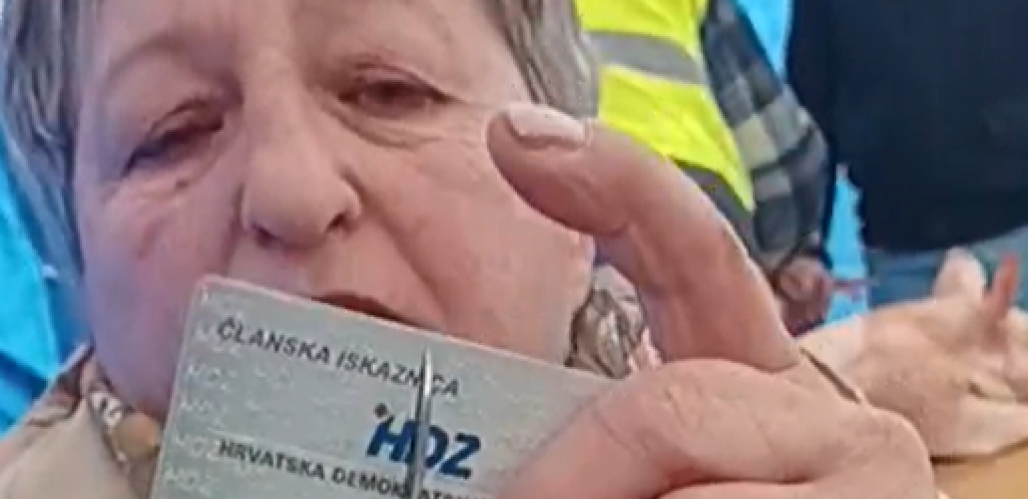 BESNA HDZ-OVKA JAVNO ISEKLA ČLANSKU KARTU Plenkoviću poručila: "Silazim sa ringišpila"