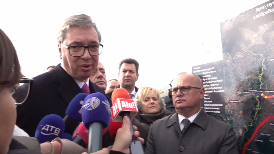 "OPTEREĆENI SU MRŽNJOM PREMA MENI!" Vučić za Alo! o podršci uglednih ličnosti: Uvek će oni koji slobodno misle biti meta onih kojima ocena ne prelazi 6