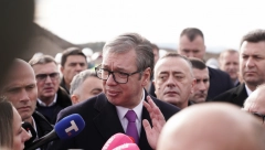 VUČIĆ NARUČIO PROBIOTIK NOVINARIMA N1 "Nabavićemo vam i bromazepam, da lakše podnesete rezultate 17. decembra!"