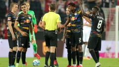 POKIDAO LIGAMENTE KOLENA ZA VREME UTAKMICE Najomraženiji sudija u Srbiji doživeo katastrofalnu povredu