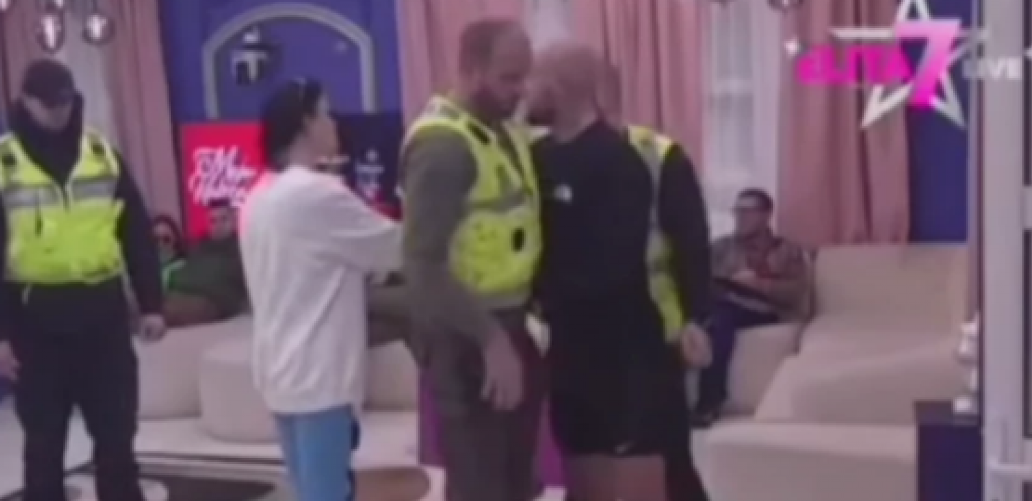 VANREDNO STANJE U ELITI Haos neviđenih razmera, učesnik se krvnički zaleteo na cimera