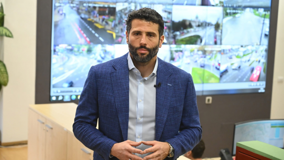 Šapić: Osnova kvalitetnog javnog prevoza je dobar monitoring i nadzorni centar koji mi polako počinjemo da dobijamo (FOTO)