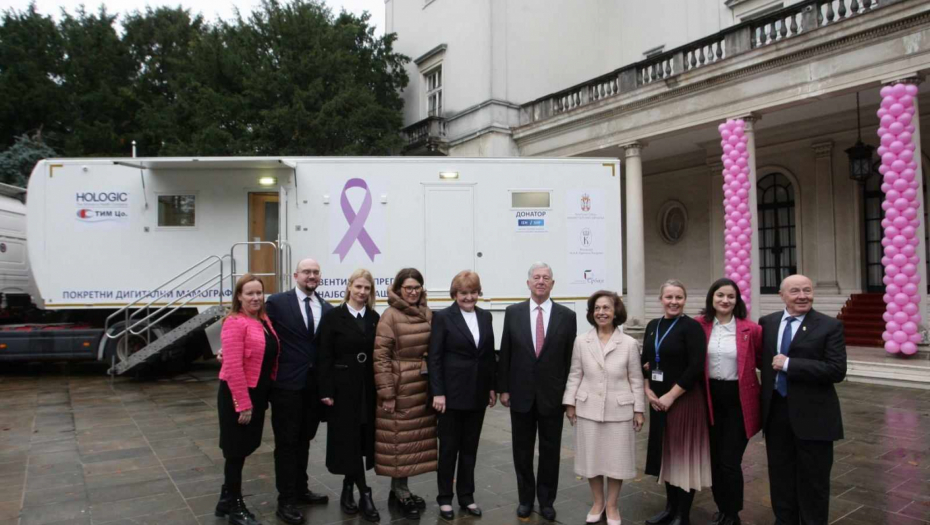 DANICA GRUJIČIĆ: Zdravstvenim ustanovama dodeljeno šest mamografa i druga oprema