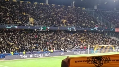 SPEKTAKL NA STADIONU "VANKDORF": Delije započele pesmu, domaći navijači odgovorili koreografijom u Bernu (VIDEO)