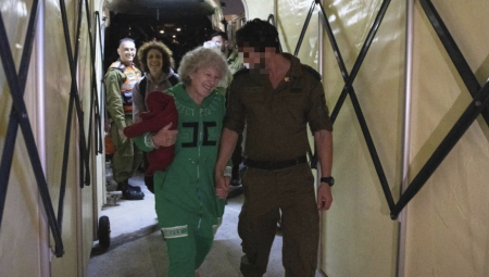 "DECA SU DOBIJALA SLATKIŠE, MI ČAJ I PILETINU..." Ispovest Hamasovih talaca, imali su sve uslove, a onda je preko noći usledio pakao