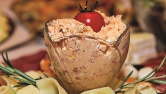 URNEBES SALATA Omiljeni prilog uz meso i razna druga jela