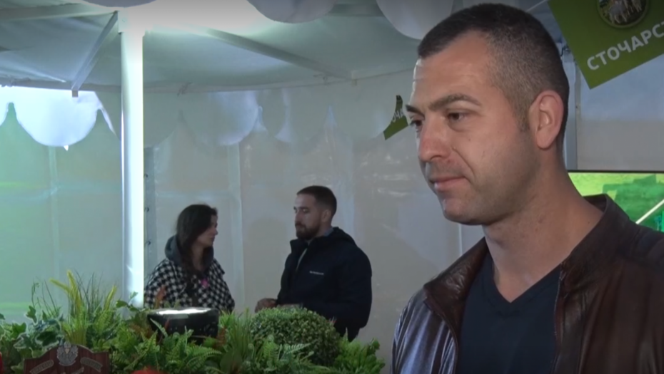 PORODIČNA PROIZVODNJA Nemanja iz Topole: "Dobar domaćin i u nezahvalnoj godini napravi uspeh"