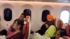 "Aman, šta ćemo još videti": Boing 787 prokišnjava, putnici mrtvi-ladni dok im voda curi na glavu, "u avionu samo pilot ima kišobran"