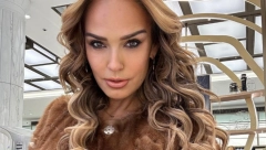 HELANKE, TOP I GO STOMAK Šokantan stajling Marijane Mateus u šestoj deceniji izazvao buru na mrežama, komentari pljušte