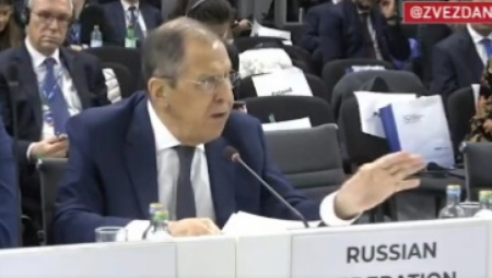 UDARILI NA LAVROVA, ON IM ODBRUSIO Skandal na samitu OEBS-a u Skoplju (VIDEO)