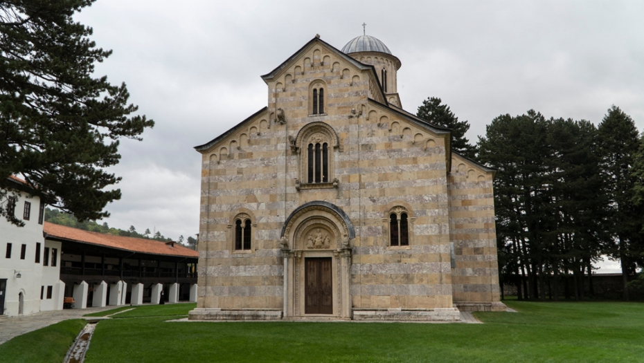 Zemlja manastira Visoki Dečani upisana u kosovski katastar