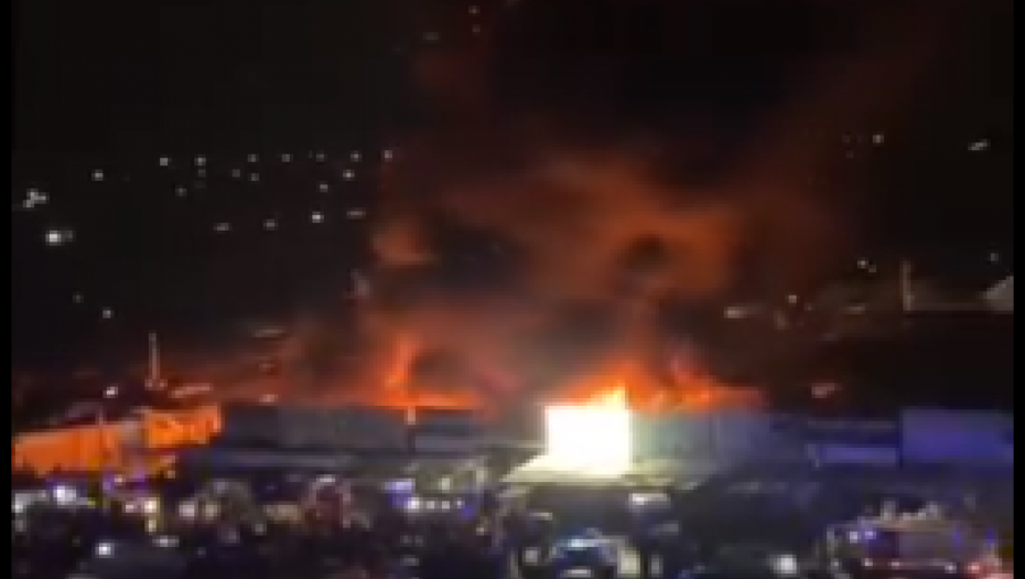 IZBIO VELIKI POŽAR U RUSIJI Vatra guta sve pred sobom, zahvatila 3.000 kvadratnih metara (VIDEO)