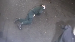 ZABELEŽEN JEZIV NAPAD NA RADNIKA HITNE POMOĆI Pacijent urinirao po sanitetu, a onda podivljao (VIDEO)
